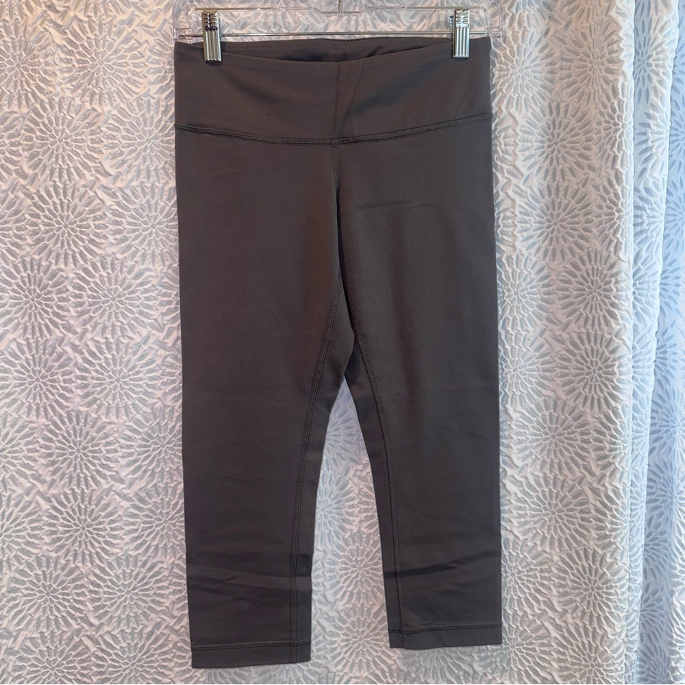 Lululemon Cropped Grey Leggings